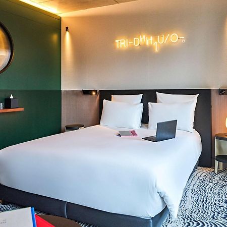 Tribe Paris Clichy Hotel Екстериор снимка