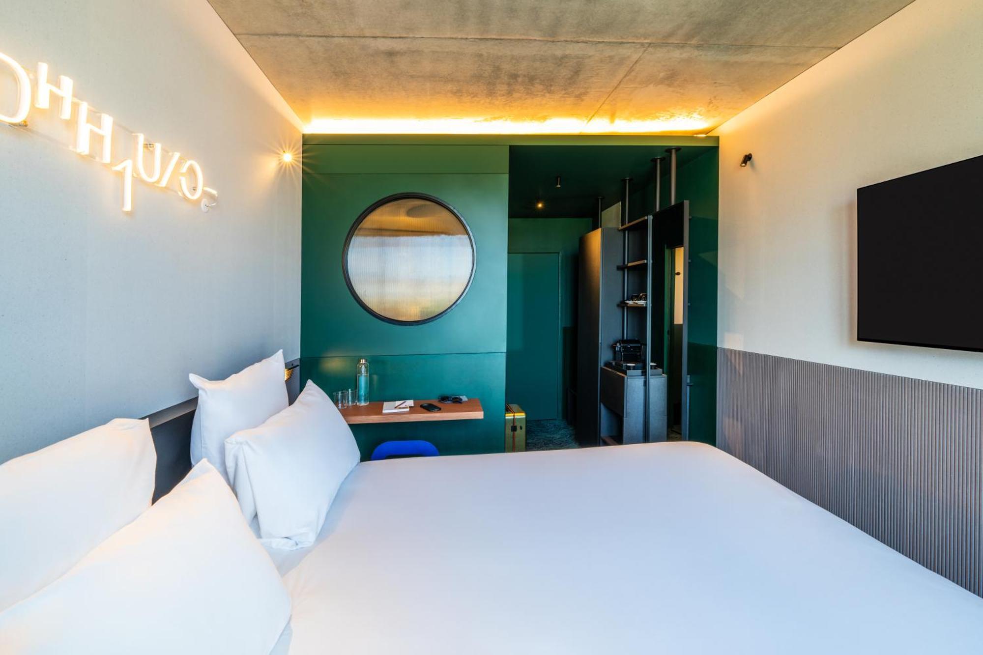 Tribe Paris Clichy Hotel Екстериор снимка
