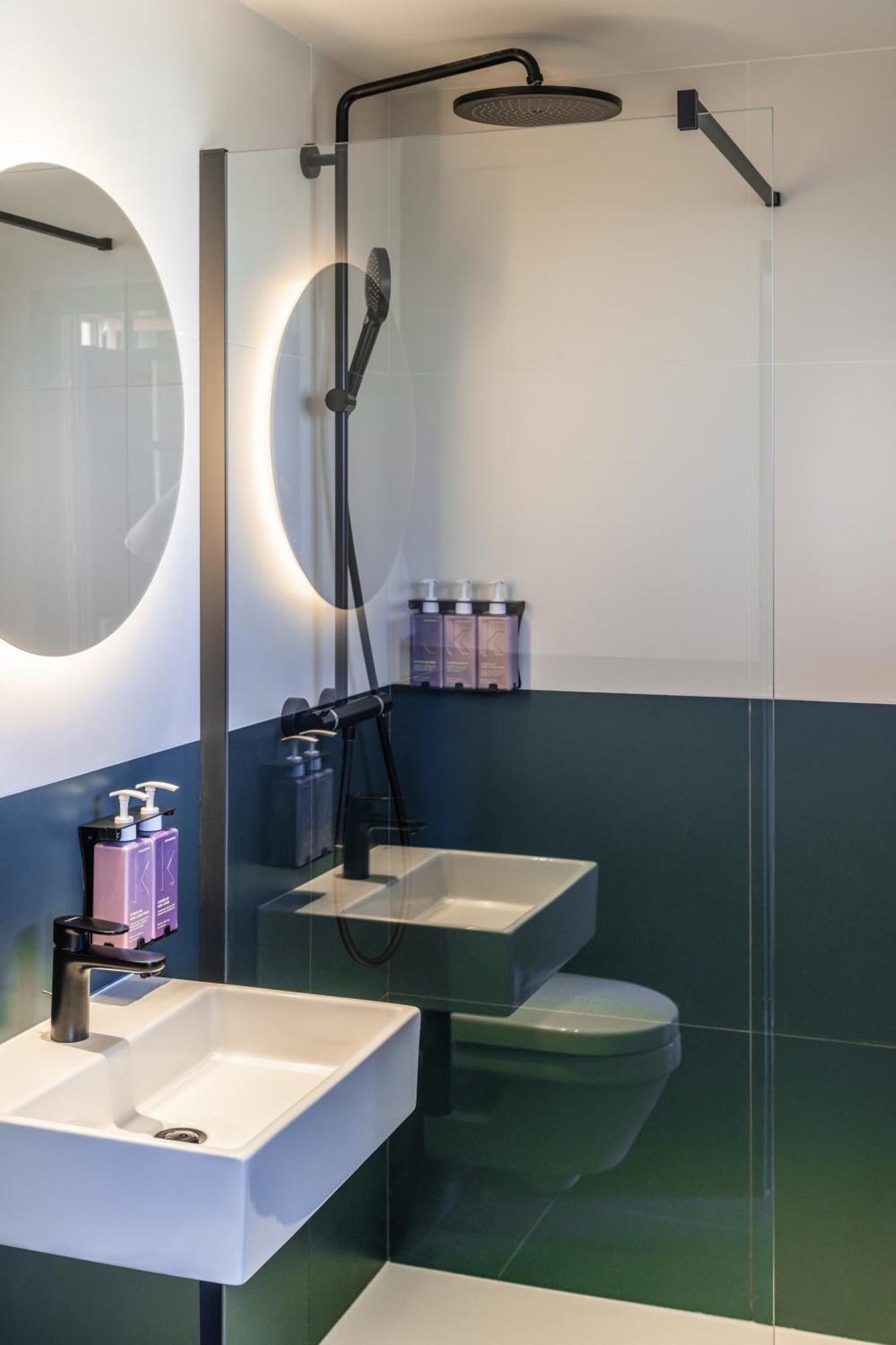 Tribe Paris Clichy Hotel Екстериор снимка
