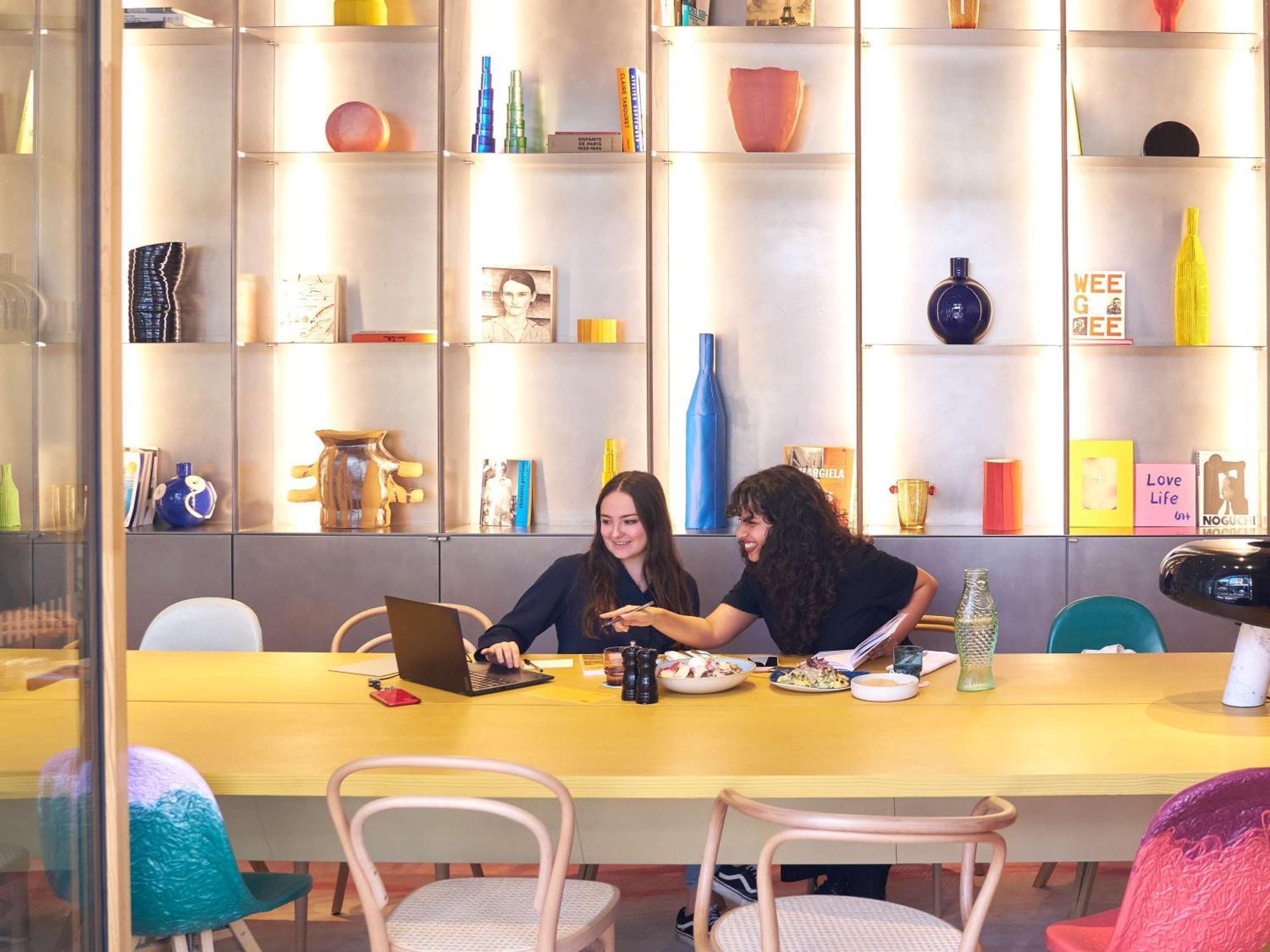 Tribe Paris Clichy Hotel Екстериор снимка
