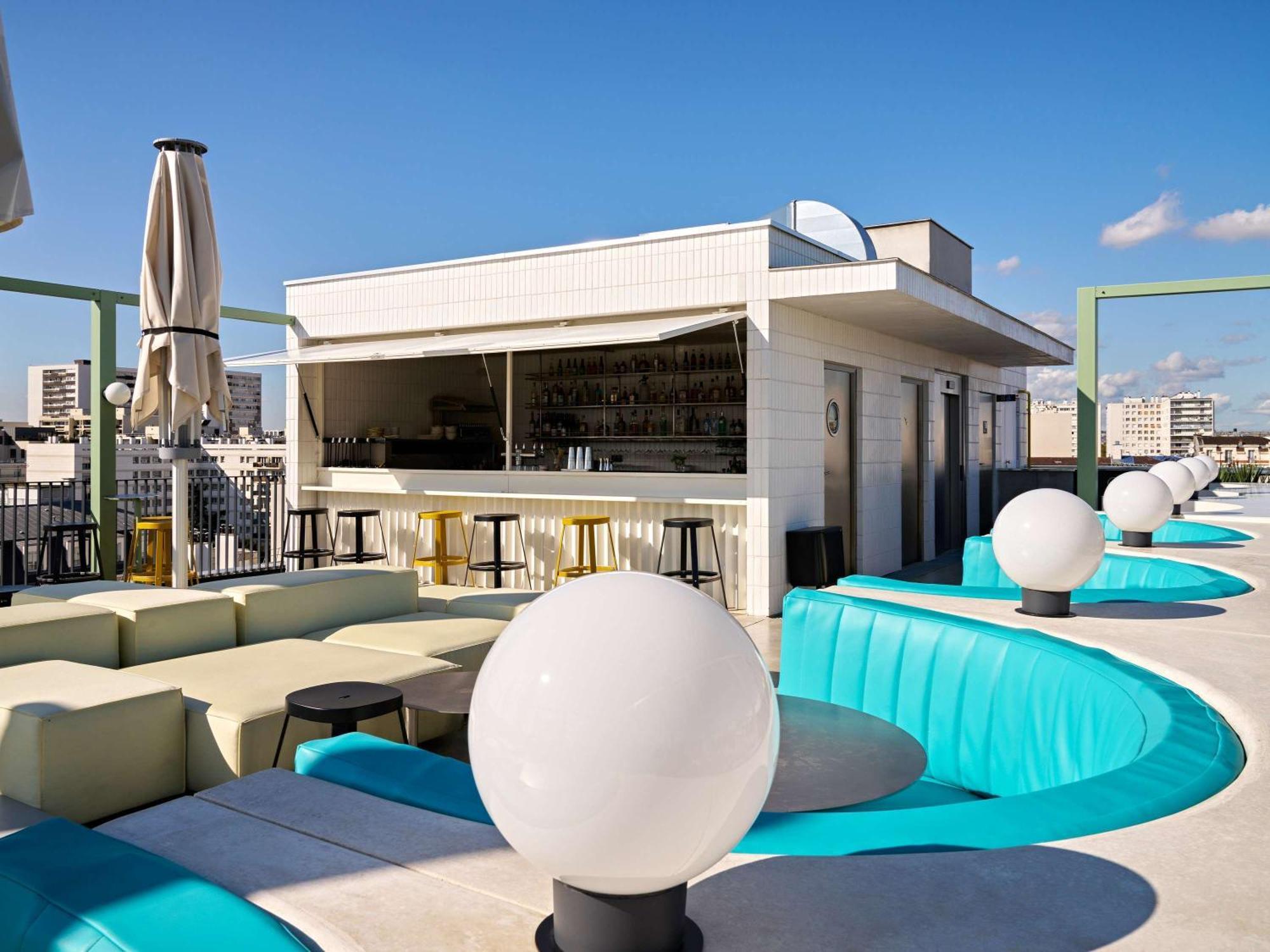 Tribe Paris Clichy Hotel Екстериор снимка