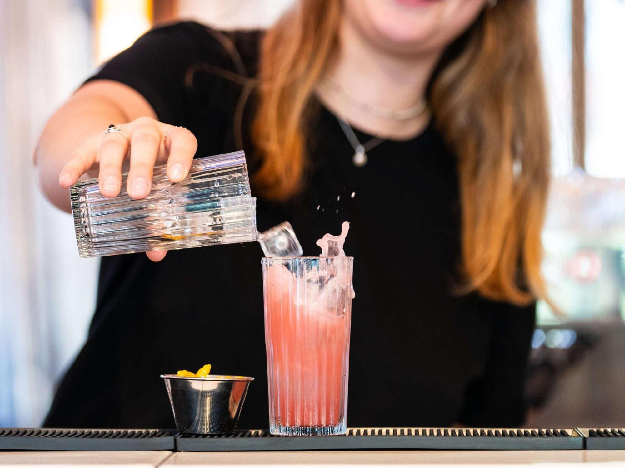 Tribe Paris Clichy Hotel Екстериор снимка