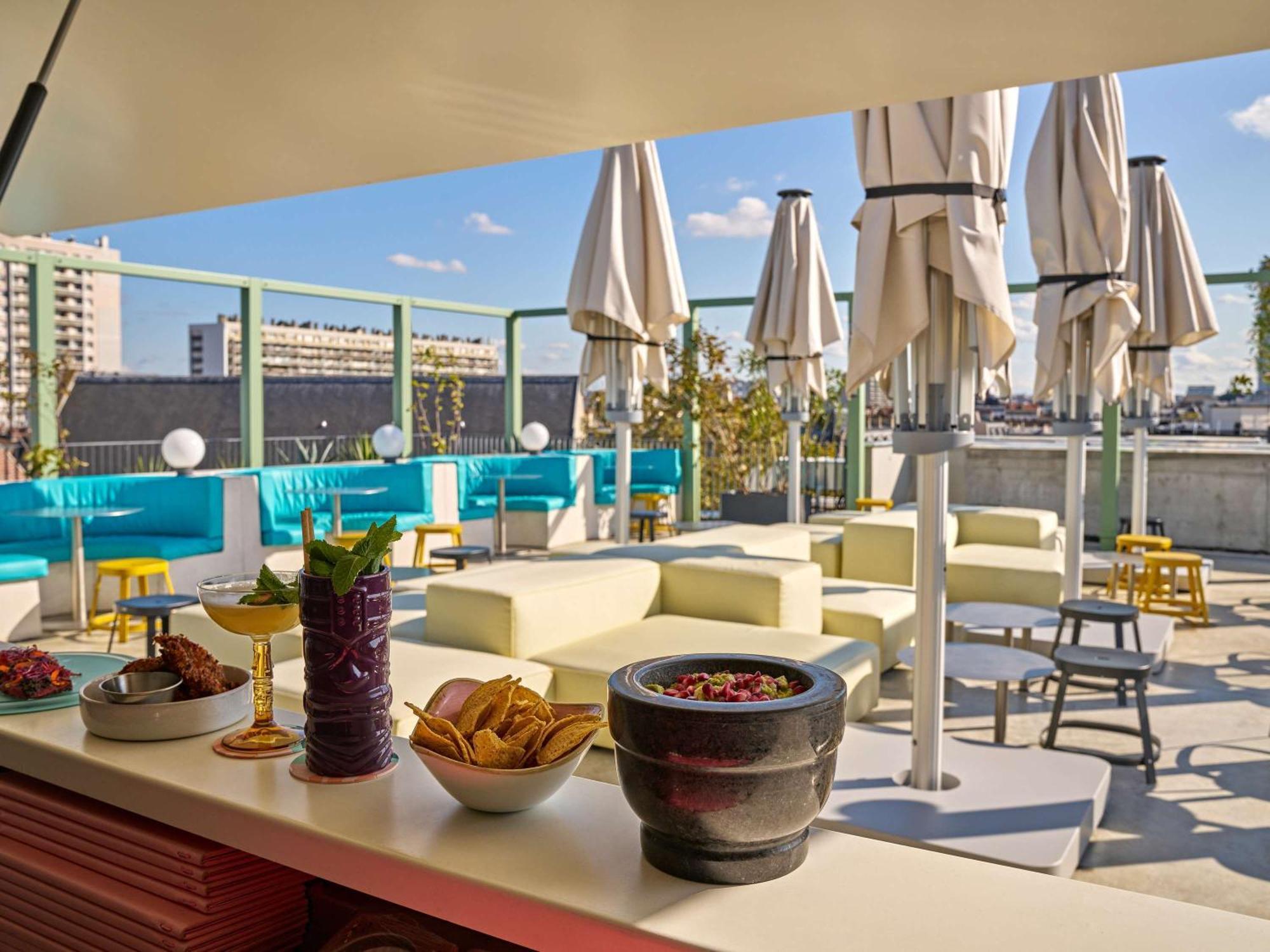 Tribe Paris Clichy Hotel Екстериор снимка