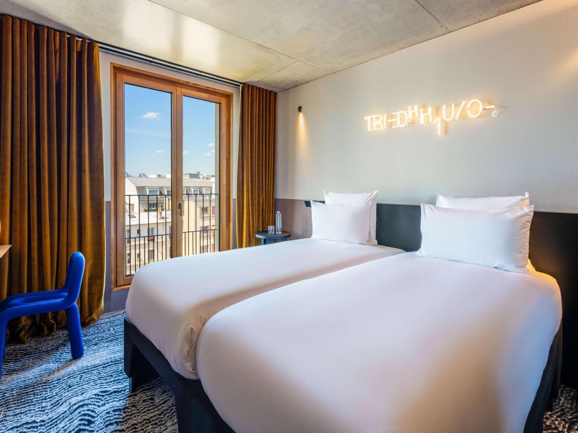 Tribe Paris Clichy Hotel Екстериор снимка